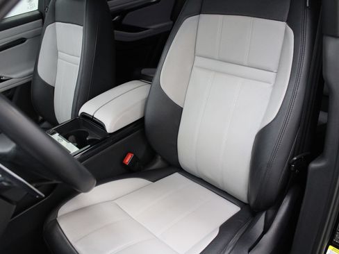 Used 2022 Land Rover Range Rover Evoque R-Dynamic S AWD/4WD image 15