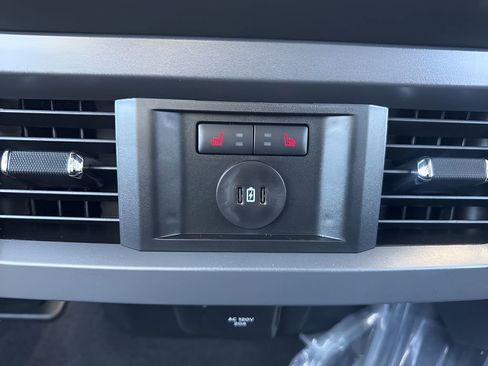 Used 2025 Ford F350 Lariat w/ Lariat Ultimate Package image 14