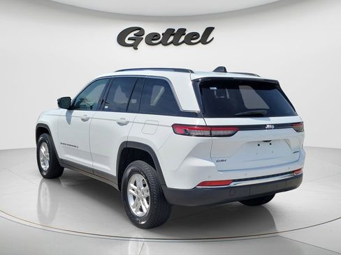 Used 2023 Jeep Grand Cherokee Laredo w/ Luxury Tech Group I RWD image 7