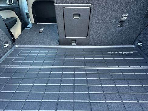 New 2026 Volvo XC40 B5 Ultra w/ Climate Package image 17