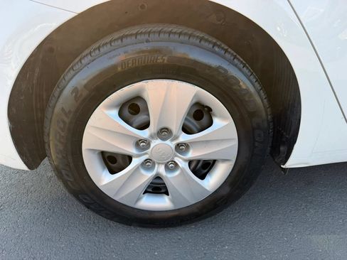 Used 2018 Kia Forte LX FWD image 25