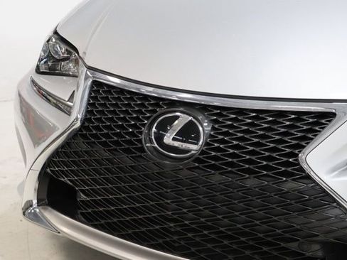 Used 2016 Lexus RC 200t RWD image 10