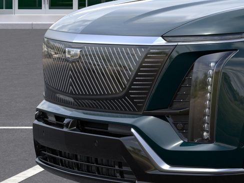 New 2027 Cadillac Vistiq Luxury w/ LPO, Floor Liner Package AWD/4WD image 13