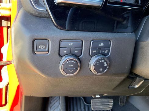 Used 2023 Chevrolet Silverado 1500 LT AWD/4WD image 32