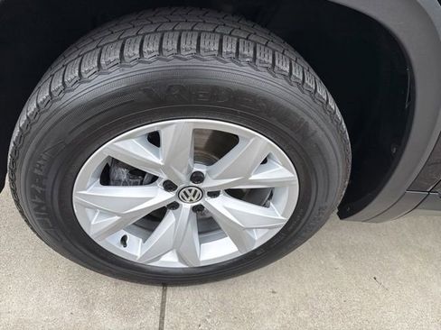 Used 2018 Volkswagen Atlas SE AWD/4WD image 16