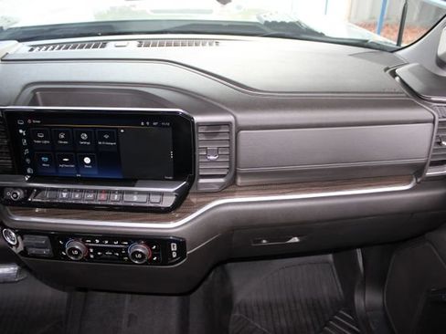 Used 2025 Chevrolet Silverado 2500 LT AWD/4WD image 24
