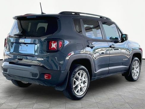 Used 2022 Jeep Renegade Latitude AWD/4WD image 5