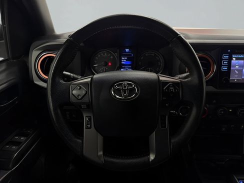 Used 2019 Toyota Tacoma TRD Sport w/ Technology Package AWD/4WD image 32