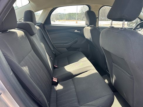 Used 2016 Ford Focus SE image 20