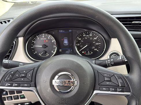 Used 2020 Nissan Rogue Sport SV AWD/4WD image 9
