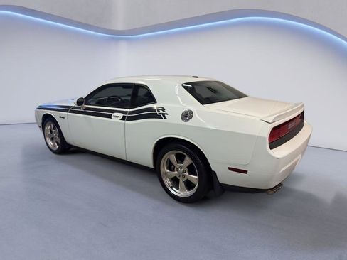 Used 2010 Dodge Challenger R/T RWD image 5