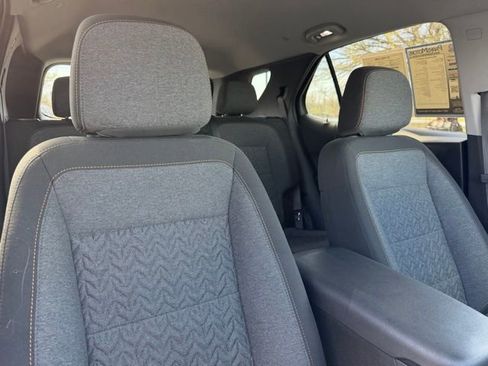 Used 2024 Chevrolet Equinox LT FWD image 10