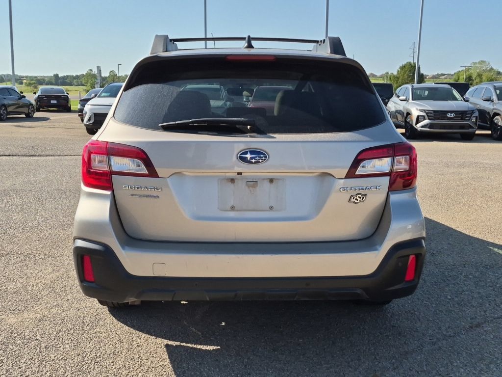 Used 2019 Subaru Outback 2.5i Limited AWD/4WD image 3
