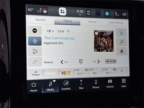 Used 2024 RAM 1500 Laramie image 16