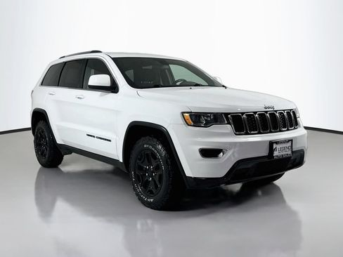 Used 2020 Jeep Grand Cherokee Laredo AWD/4WD image 4