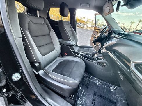 Used 2023 Chevrolet TrailBlazer LT FWD image 26