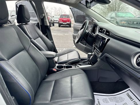 Used 2017 Toyota Corolla XSE image 22