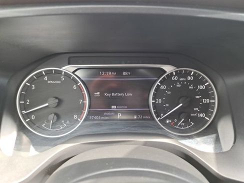 Used 2022 Nissan Rogue SV FWD image 18
