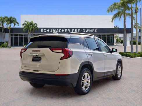 Used 2023 GMC Terrain SLE w/ Driver Convenience Package FWD image 7