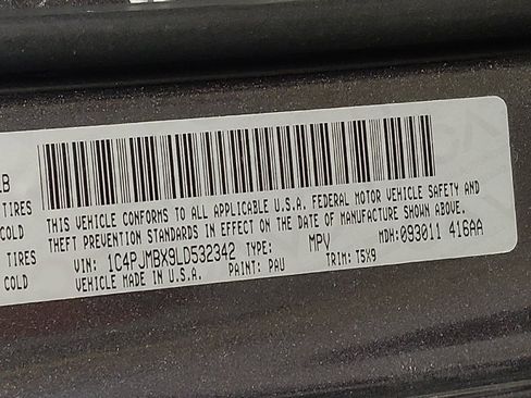 Used 2020 Jeep Cherokee Trailhawk w/ Cold Weather Group image 33