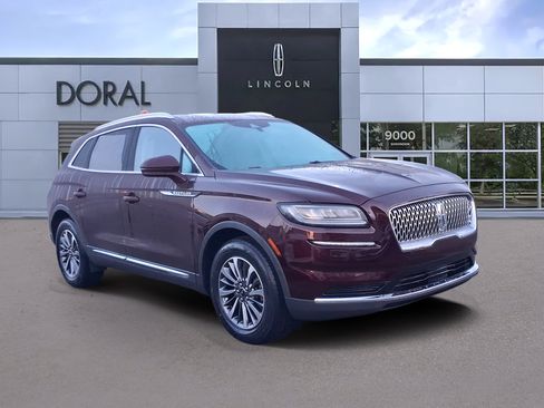 Used 2023 Lincoln Nautilus FWD image 1