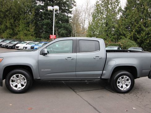 Used 2020 Chevrolet Colorado LT RWD image 2