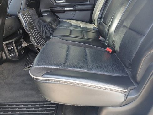 Used 2023 RAM 1500 Laramie AWD/4WD image 10