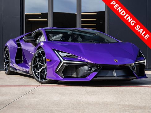 Used 2024 Lamborghini Revuelto image 3