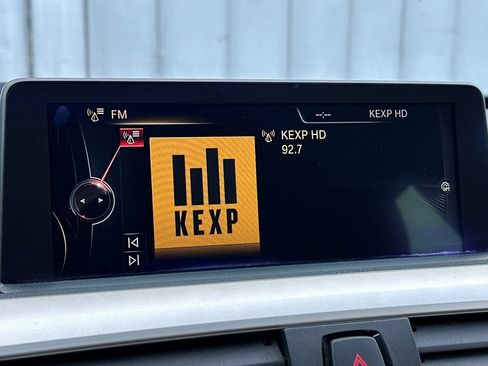 Used 2014 BMW 320i Sedan image 19