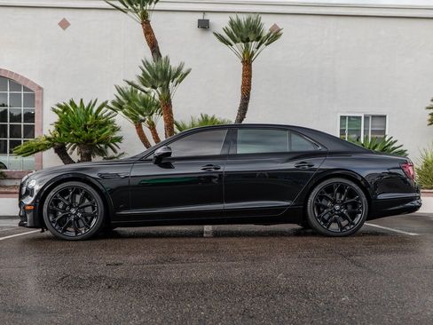 Used 2024 Bentley Flying Spur S V8 image 5