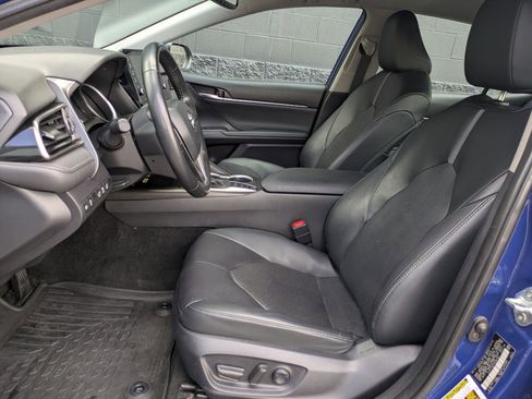 Used 2023 Toyota Camry XLE w/ Cold Weather Package AWD/4WD image 20