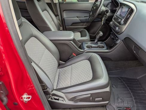 Used 2018 Chevrolet Colorado Z71 AWD/4WD image 29