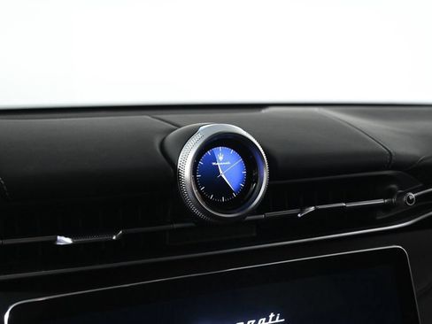 Used 2025 Maserati Grecale GT AWD/4WD image 19