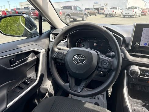 Used 2024 Toyota RAV4 LE AWD/4WD image 14
