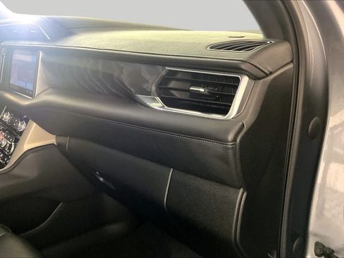Used 2021 GMC Yukon Denali w/ Denali Premium Package RWD image 18