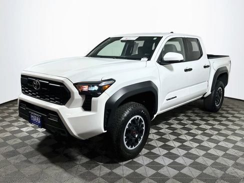Used 2024 Toyota Tacoma TRD Off-Road AWD/4WD image 3