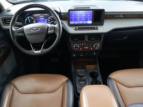 Used 2024 Ford Maverick Lariat image 2