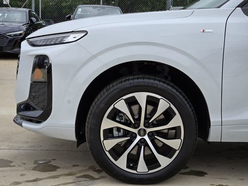 New 2026 Audi Q3 quattro 2.0T AWD/4WD image 13