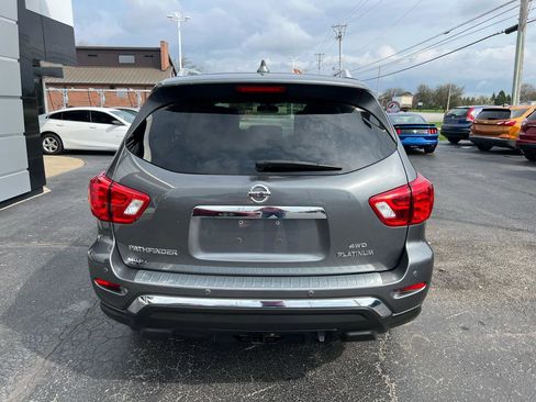 Used 2019 Nissan Pathfinder Platinum image 5