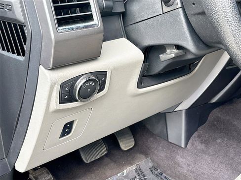 Used 2016 Ford F150 XLT w/ Equipment Group 302A Luxury image 10