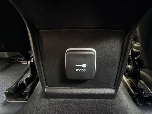 Used 2023 Jeep Compass Limited AWD/4WD image 19