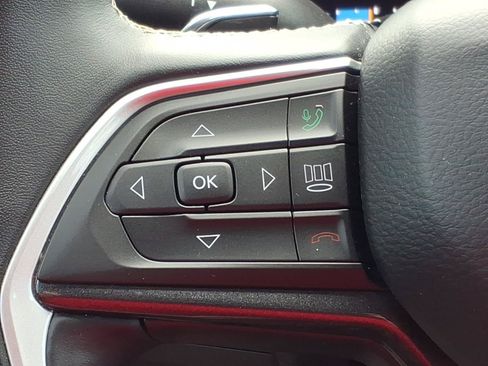 Used 2021 Jeep Grand Cherokee L Laredo w/ Luxury Tech Group I AWD/4WD image 25