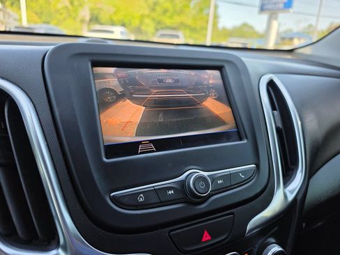 Used 2021 Chevrolet Equinox LT FWD image 28