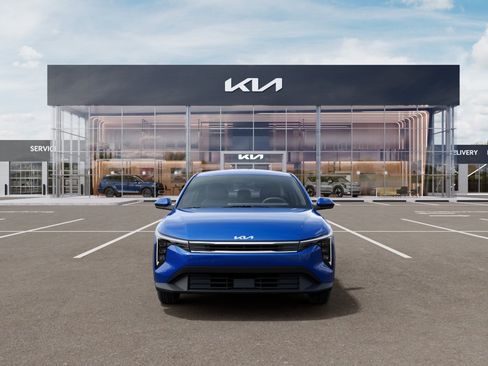 New 2026 Kia K4 LXS FWD image 2