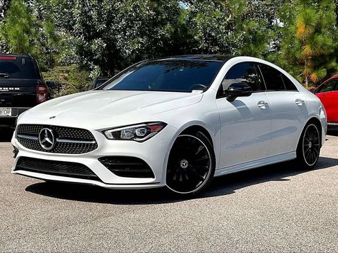 Used 2021 Mercedes-Benz CLA 250 4MATIC image 2