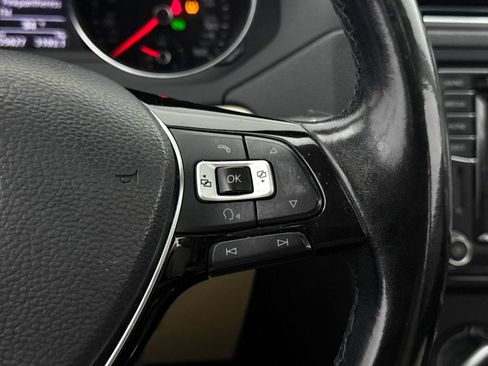 Used 2017 Volkswagen Jetta SE FWD image 28