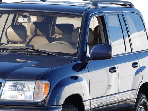 Used 2002 Toyota Land Cruiser AWD/4WD image 39
