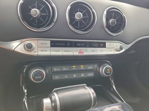 Used 2019 Kia Stinger Premium RWD image 23