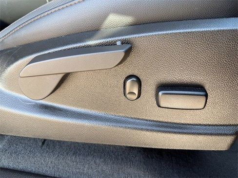 Used 2022 GMC Canyon AT4 image 29