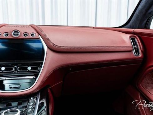 Used 2021 Aston Martin DBX AWD/4WD image 42